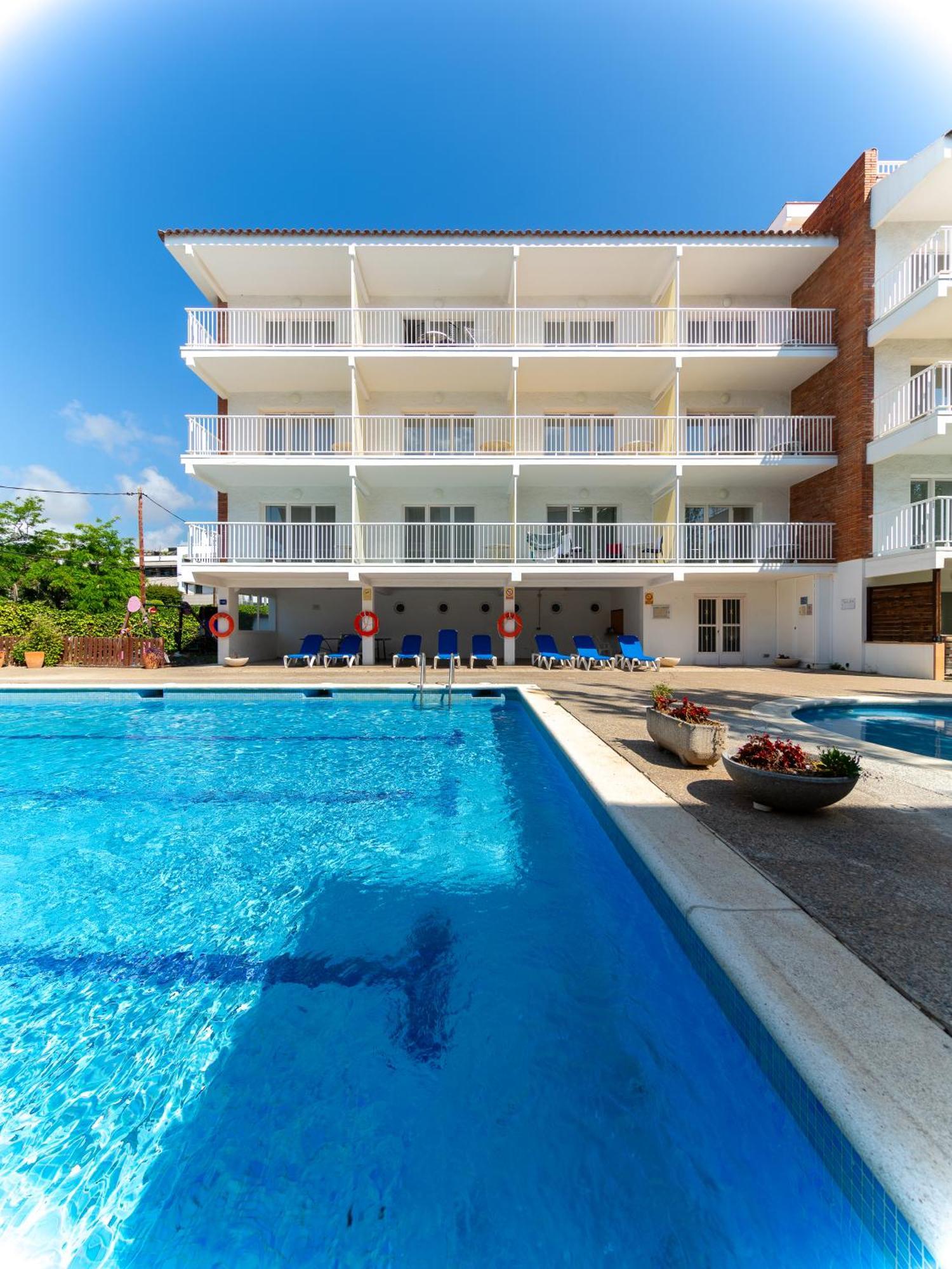 Apartamentos Sunway Amapola Sitges Exterior photo